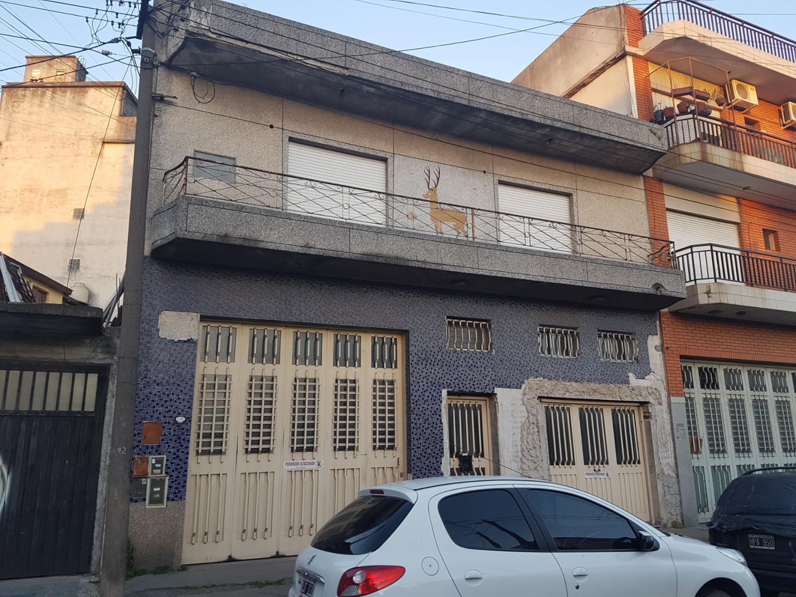 GALPÓN Y DTO. DE 4 AMBIENTES - ZONA LOMAS DE MIRADOR