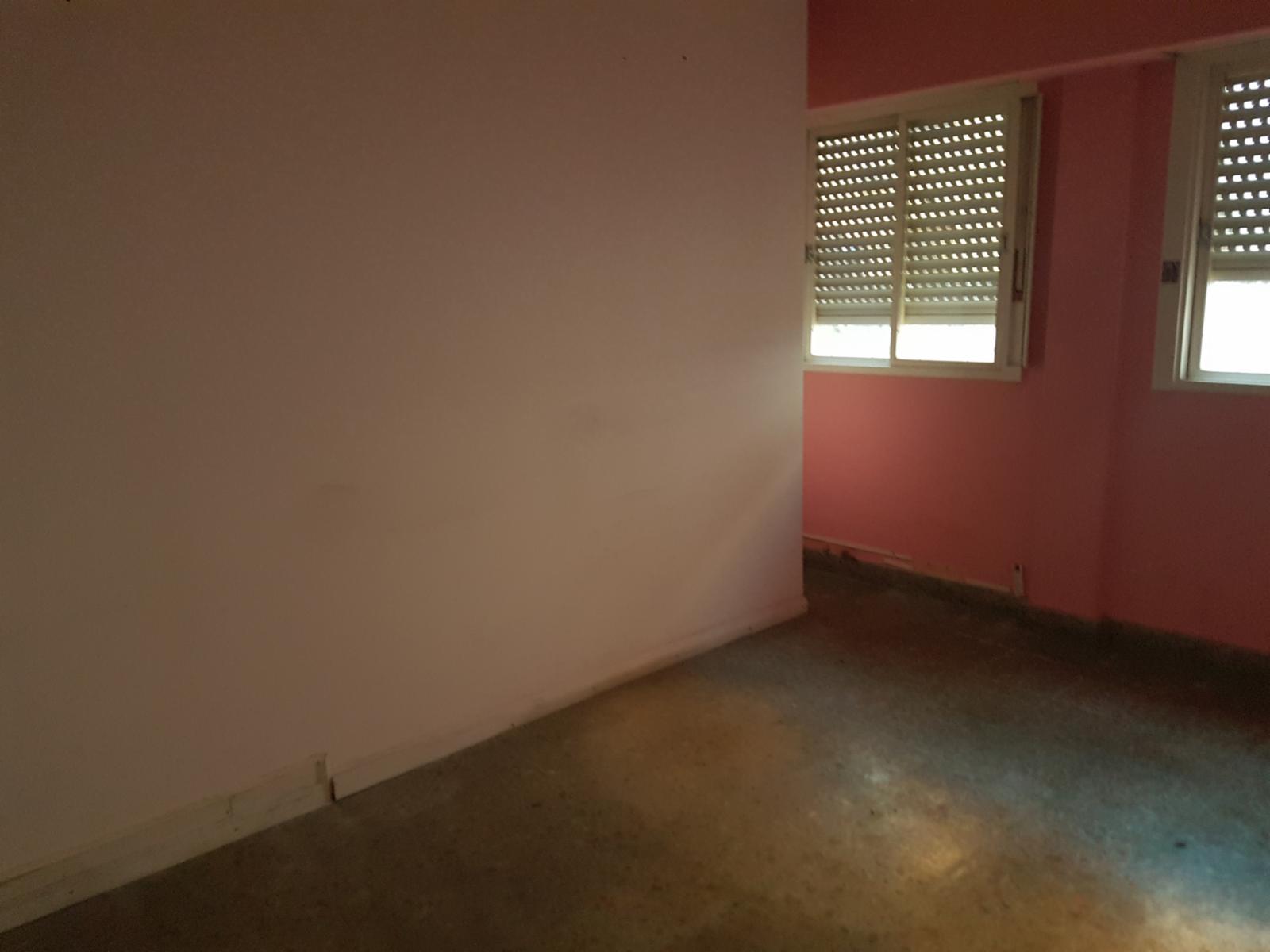 GALPÓN Y DTO. DE 4 AMBIENTES - ZONA LOMAS DE MIRADOR — foto 5