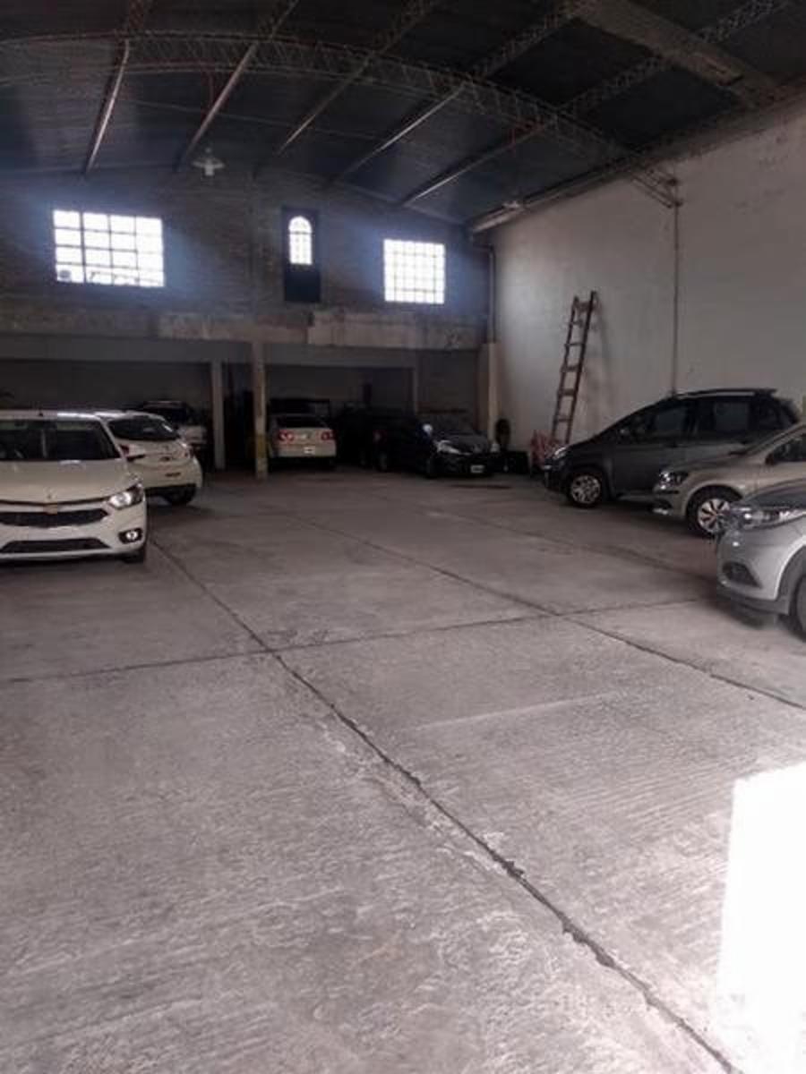 Gran Galpón Ideal Cochera/ Deposito en Venta — foto 3