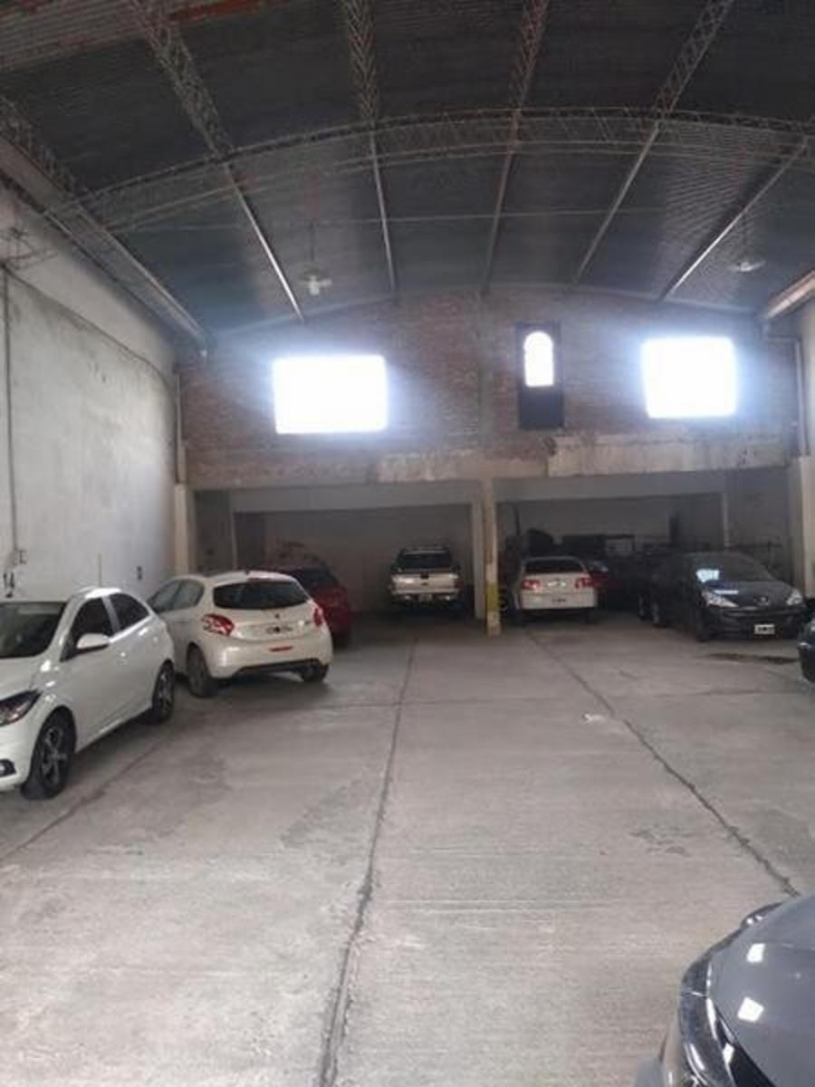 Gran Galpón Ideal Cochera/ Deposito en Venta — foto 5