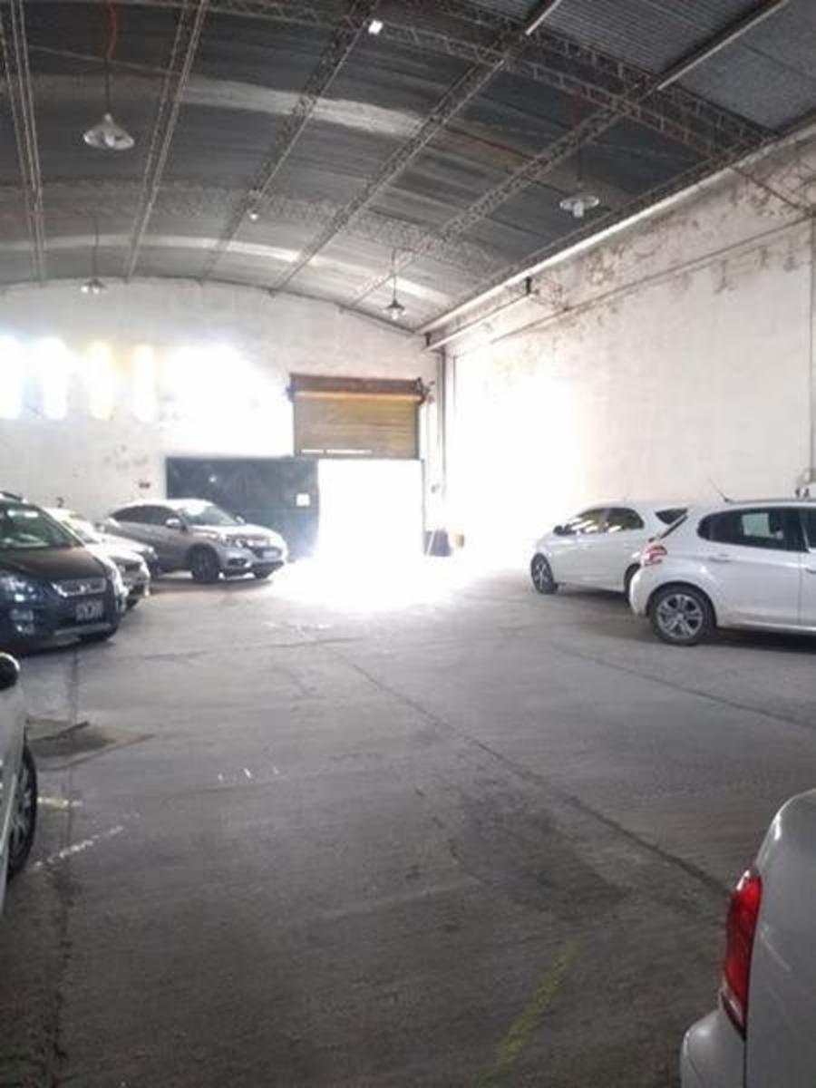 Gran Galpón Ideal Cochera/ Deposito en Venta — foto 6