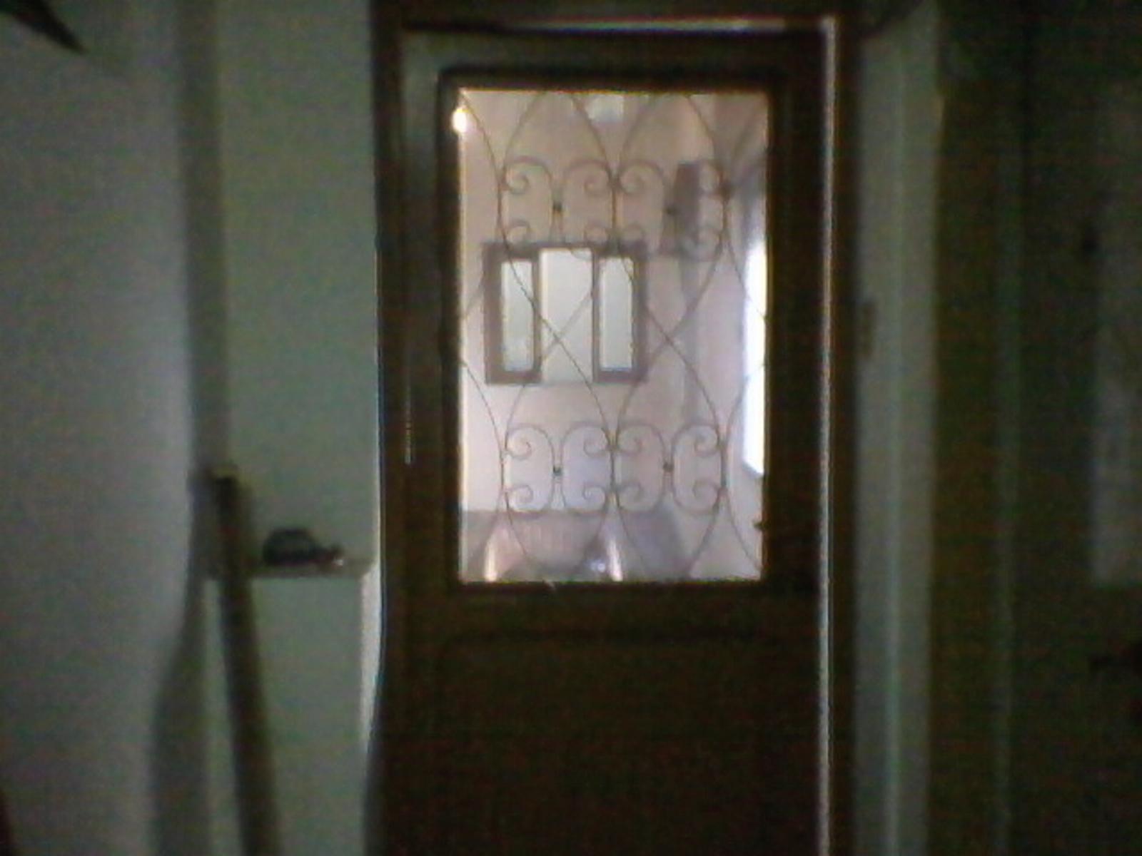 Casa sobre lote 10 x 20 Mts y local la calle. 4 AMB. — foto 15