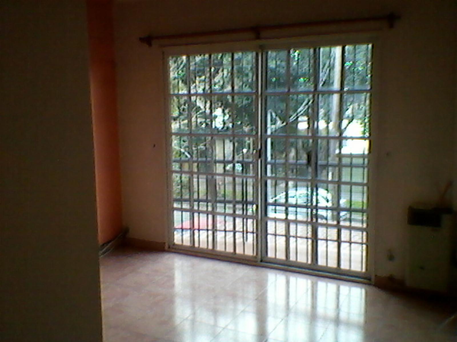 TRIPLEX 4 AMBIENTES AL FRENTE CON COCHERA - ZONA VILLA LUZURIAGA — foto 7