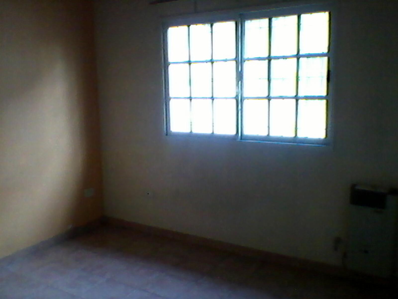 TRIPLEX 4 AMBIENTES AL FRENTE CON COCHERA - ZONA VILLA LUZURIAGA — foto 9