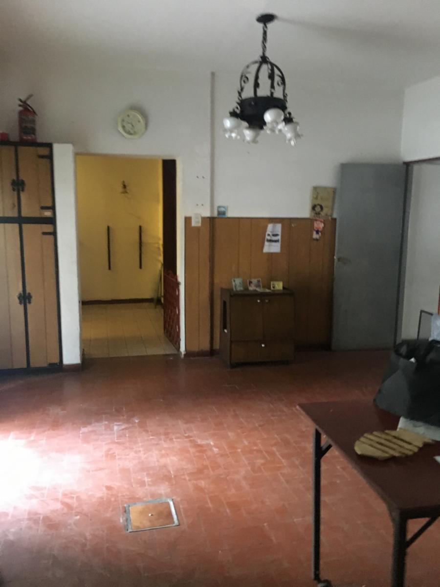 Casa 5 Ambientes con Fondo,Galpon y Cochera - Zona Lomas de Mirador — foto 5