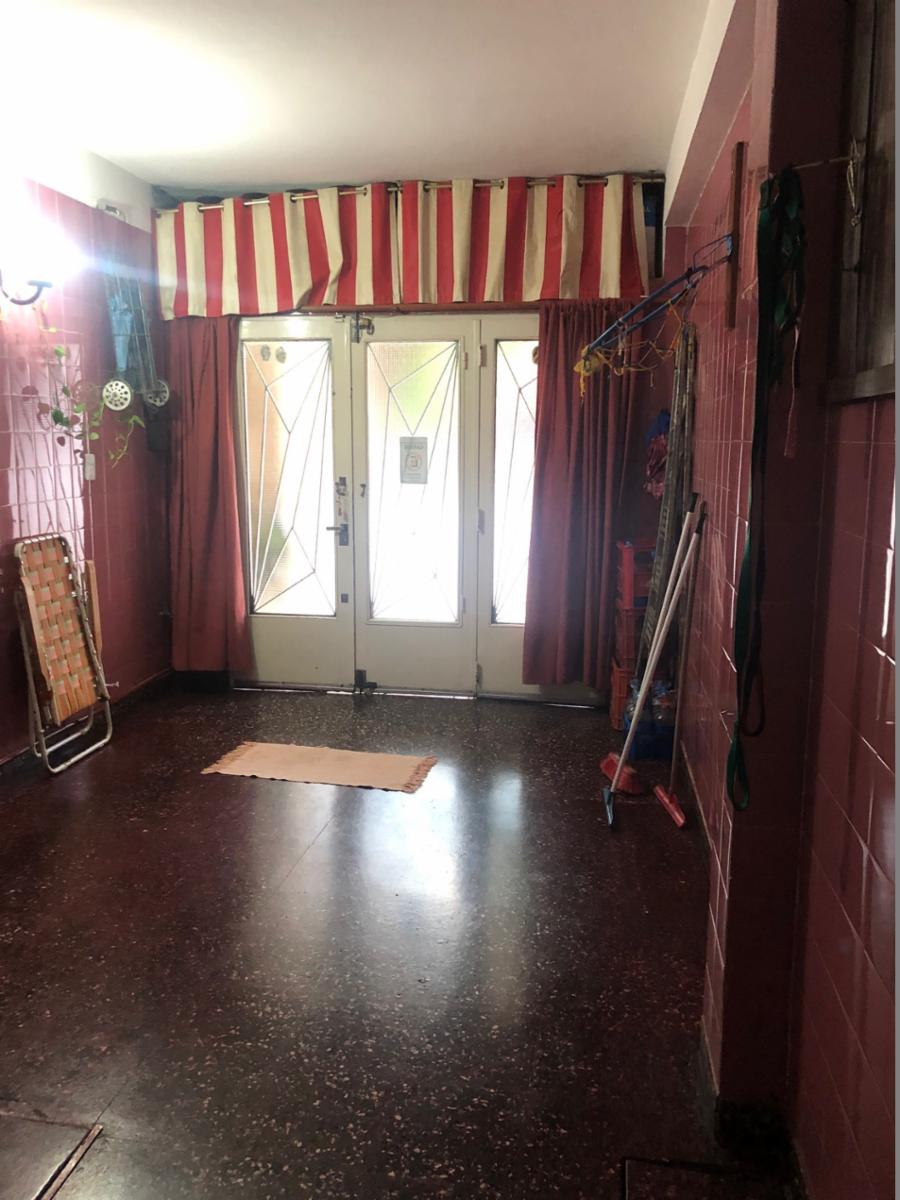 EXCELENTE CASA DE 4 AMBIENTES EN RAMOS MEJÍA — foto 3