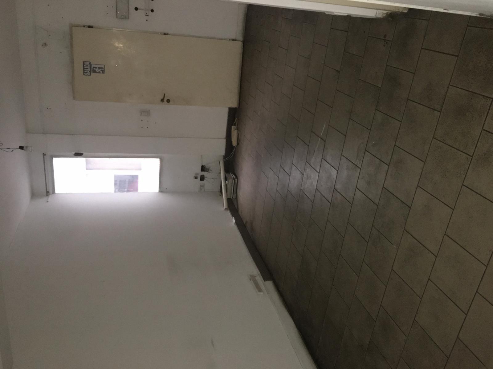 Alquiler Oficina Céntrica frente a la Estación Ramos Mejía - 6