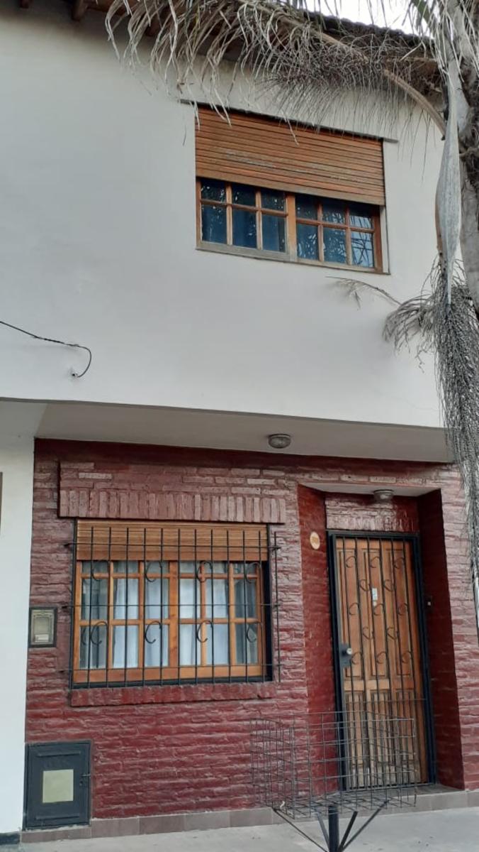 Duplex 3 ambientes al frente