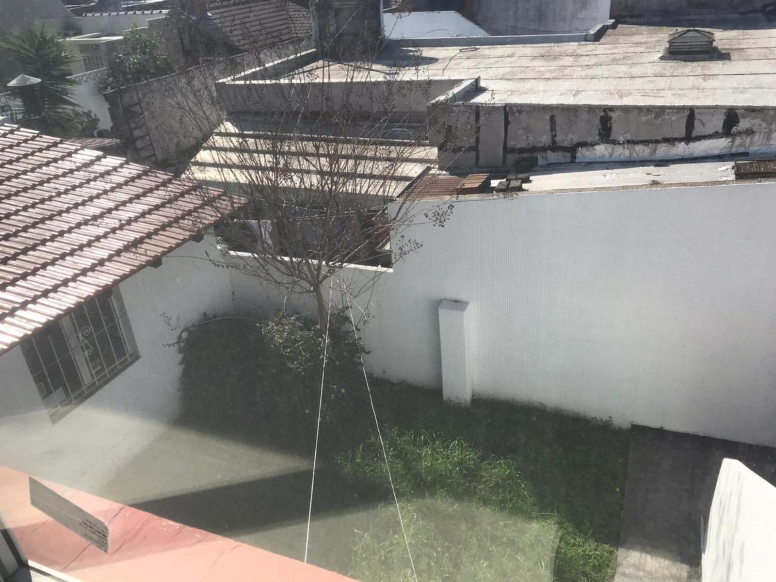 CASA 4 AMBIENTES IMECABLE — foto 7
