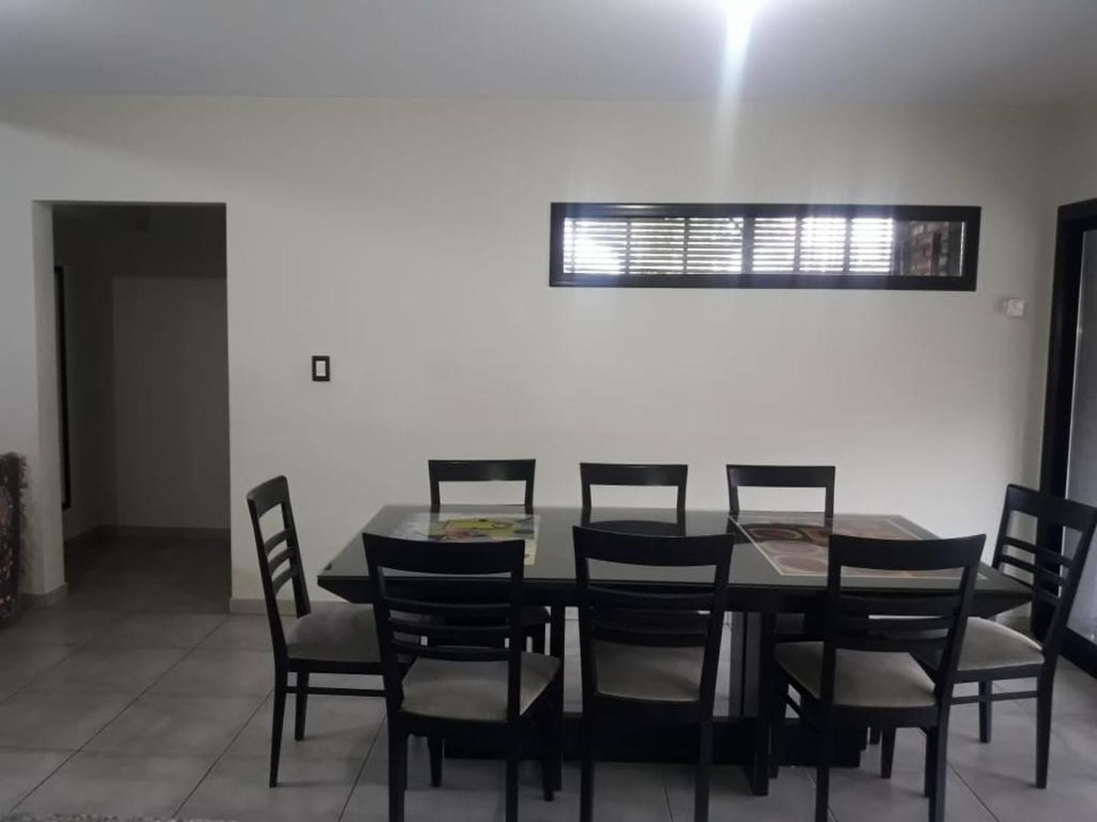 Villa Sarmiento Venta Casa 5 Ambientes con Fondo y Piscina — foto 14