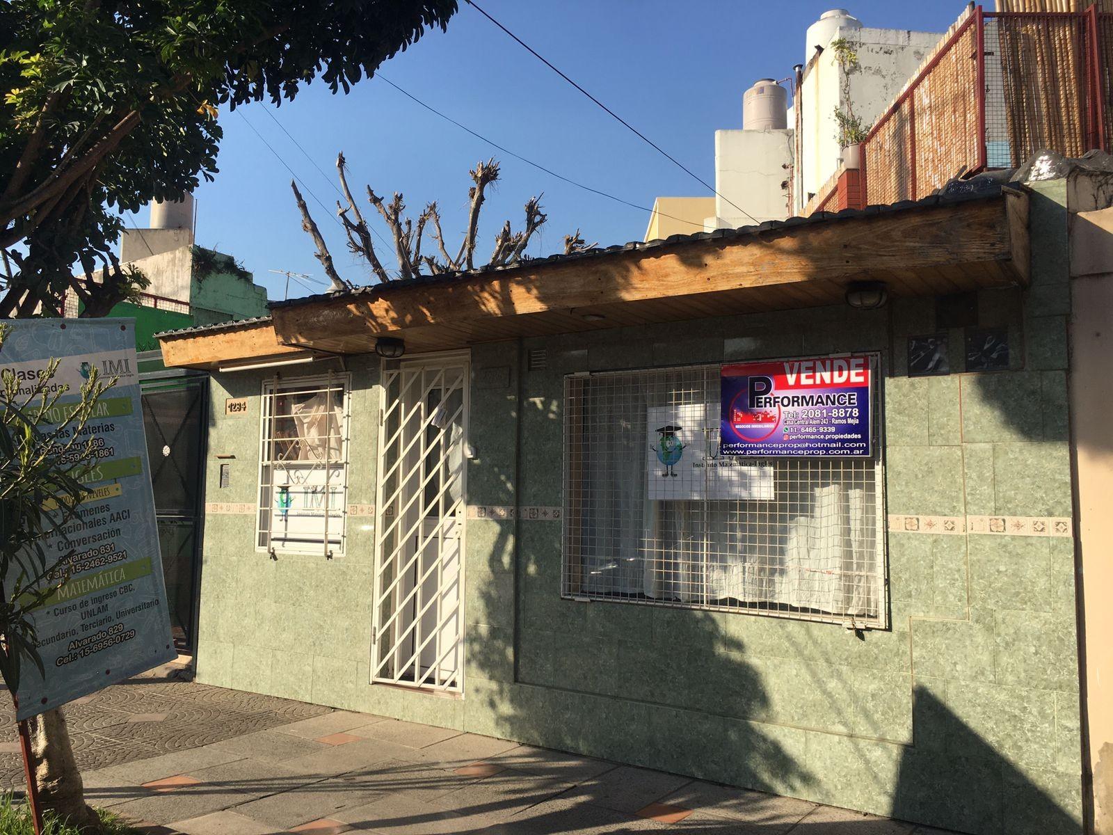 VENTA EN BLOCK CASA 4 AMBIENTES TRES LOCALES - RAMOS MEJIA — foto 2