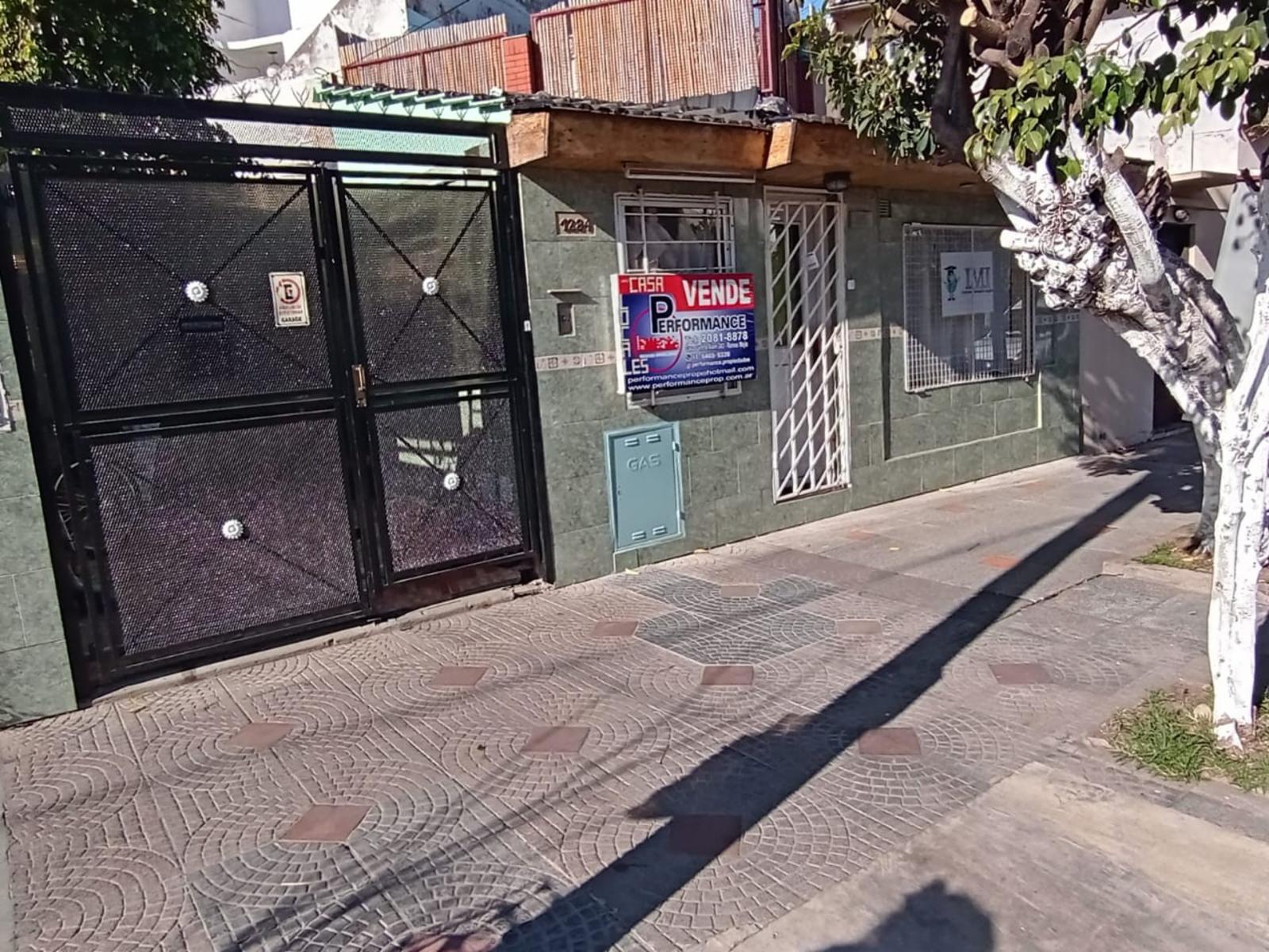 VENTA EN BLOCK CASA 4 AMBIENTES TRES LOCALES - RAMOS MEJIA — foto 4