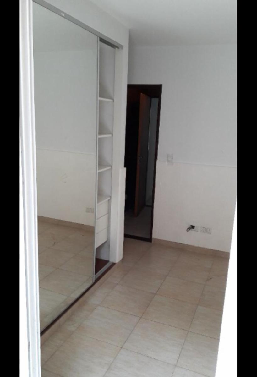 EXCELENTE DEPARTAMENTO 2 AMBIENTES CON PATIO — foto 2