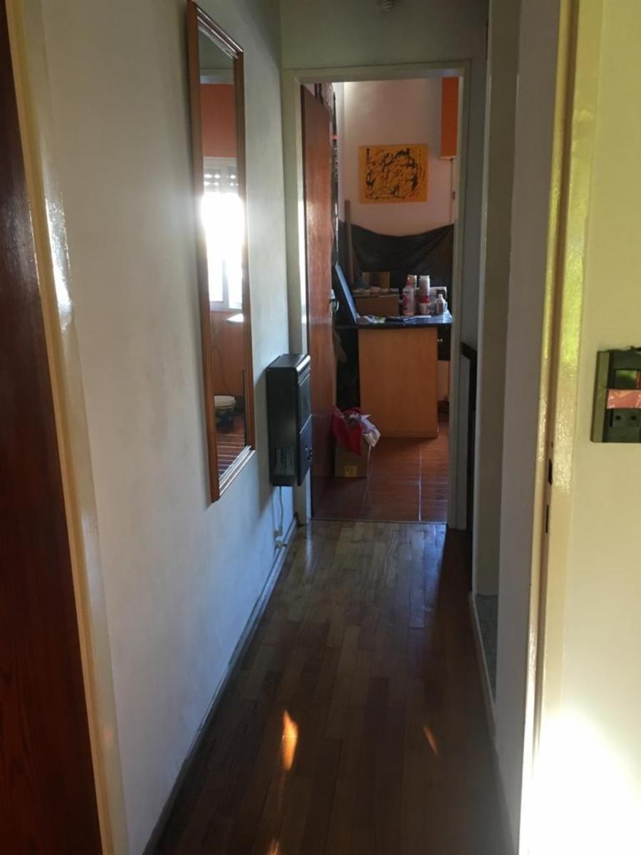 EXCELENTE DUPLEX 3 AMBIENTES EN DOS PLANTAS CON PATIO TECHADO - ZONA VILLA LUZURIAGA — foto 4