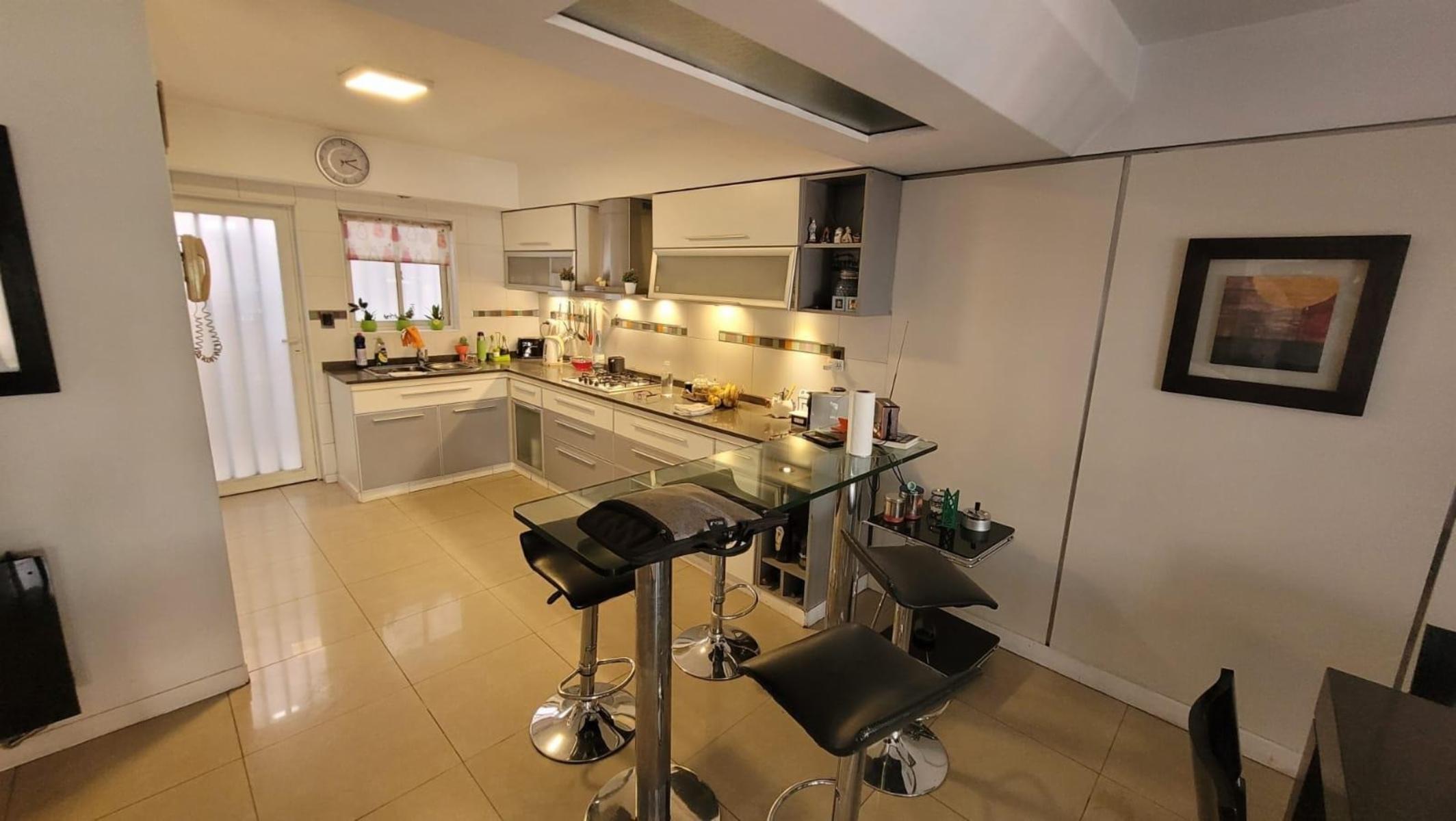 CASA 4 AMBIENTES CON QUINCHO Y PILETA - SAN JUSTO — foto 7