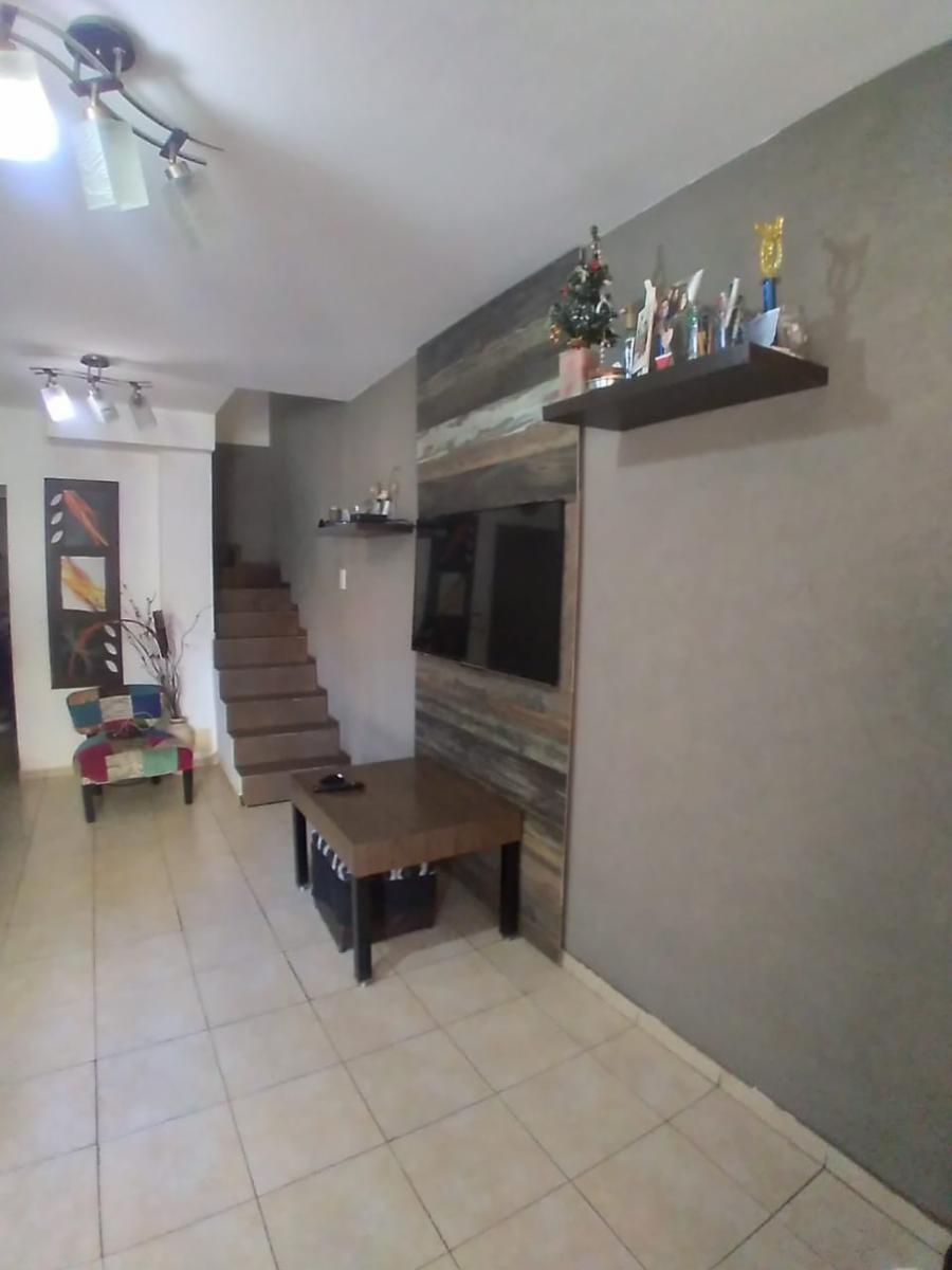 Duplex Tres Ambientes al Frente con Patio y Terraza -Villa Luzuriaga — foto 13