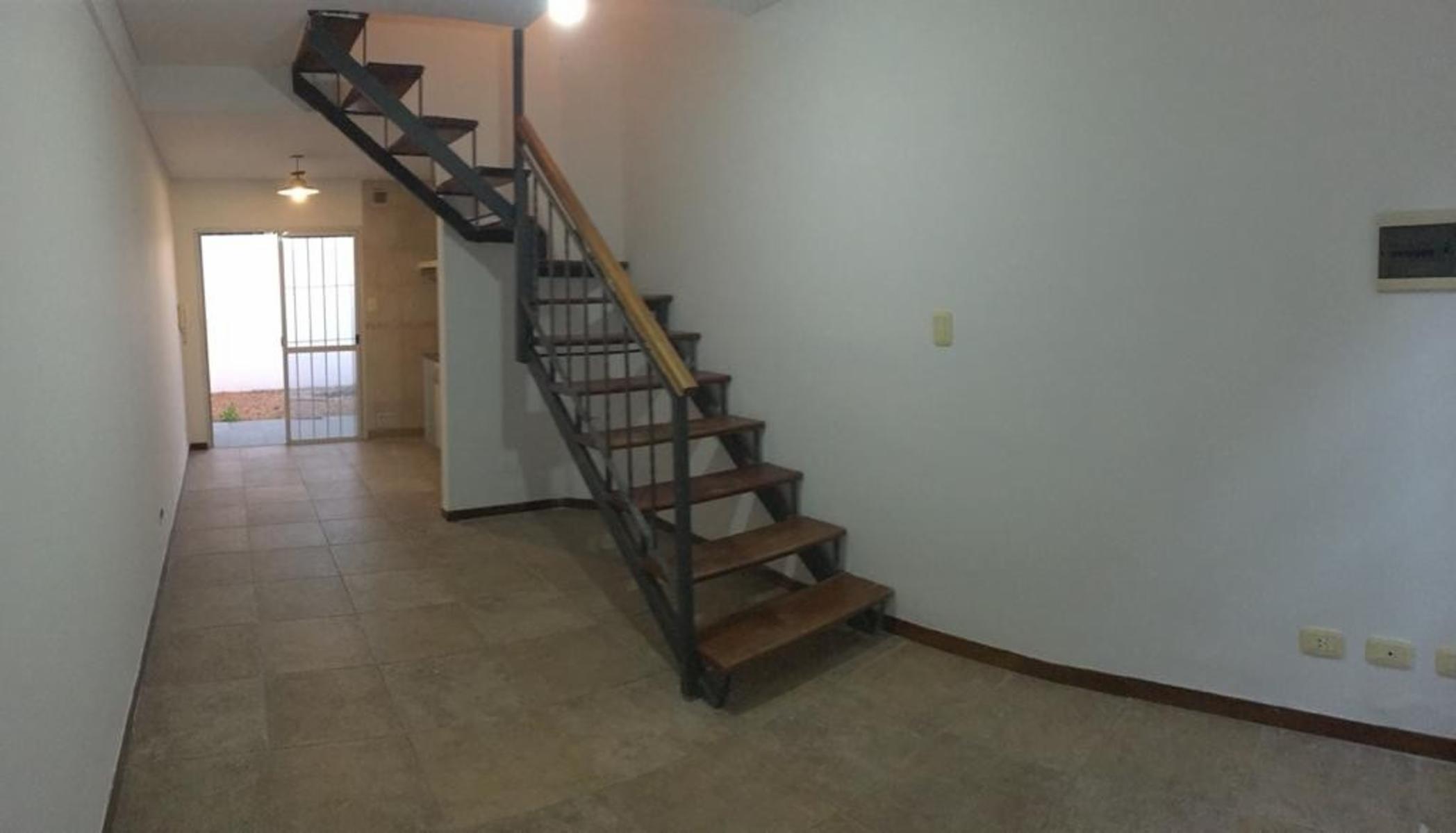 DUPLEX 2 AMBIENTES EN DOS PLANTAS CON PATIO CHICO - ZONA RAMOS MEJIA — foto 4