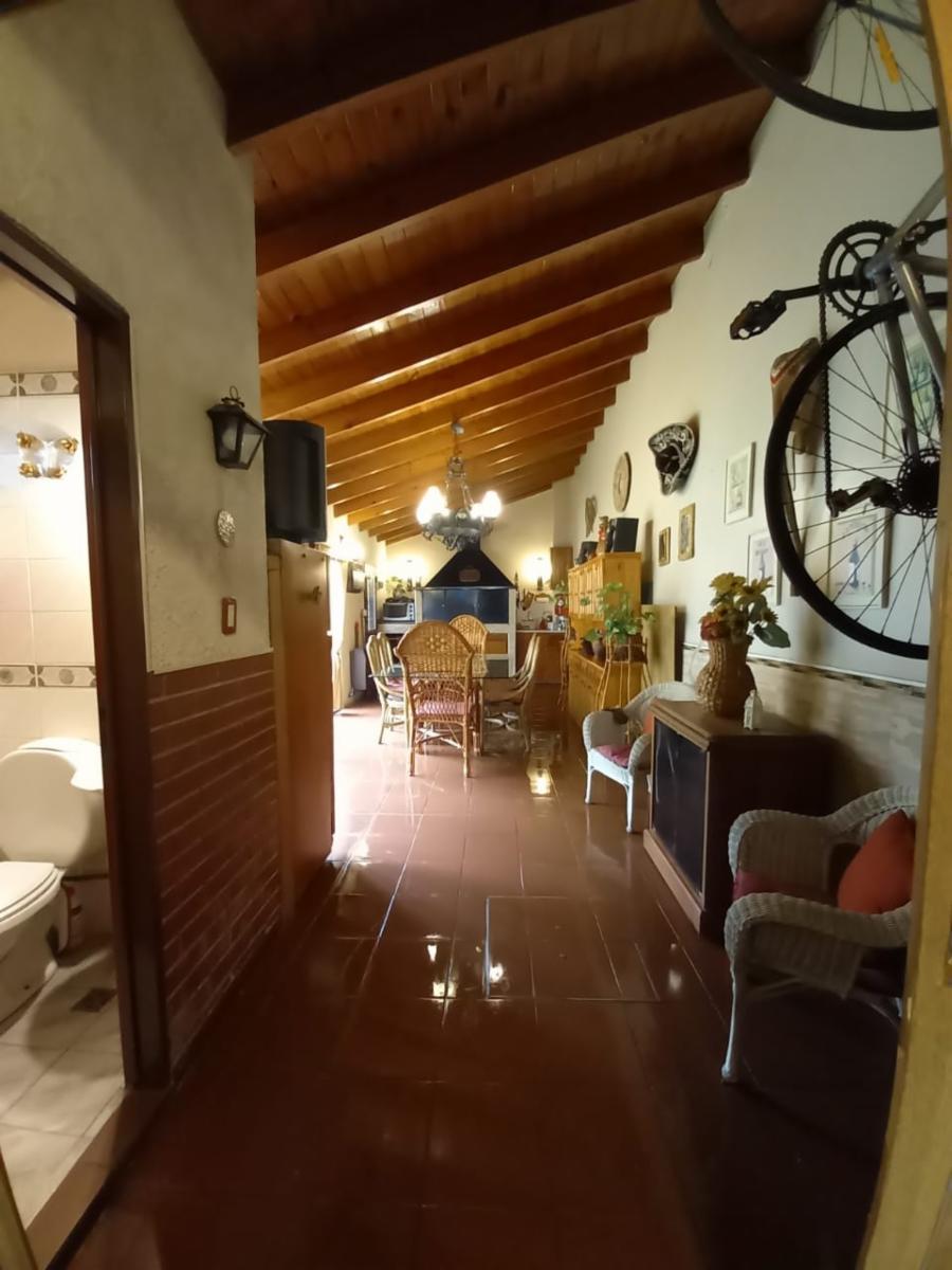 CHALET 8 AMBIENTES CON PILETA, JARDIN Y COCHERAS - MORON — foto 15