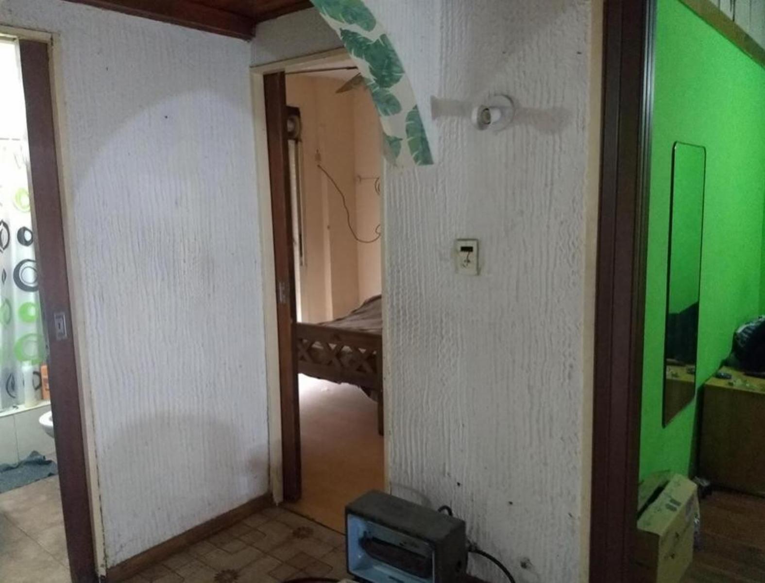 PH 3 AMBIENTES AL FRENTE CON COCHERA Y QUINCHO - PRIMER PISO POR ESCALERA - CASEROS — foto 5
