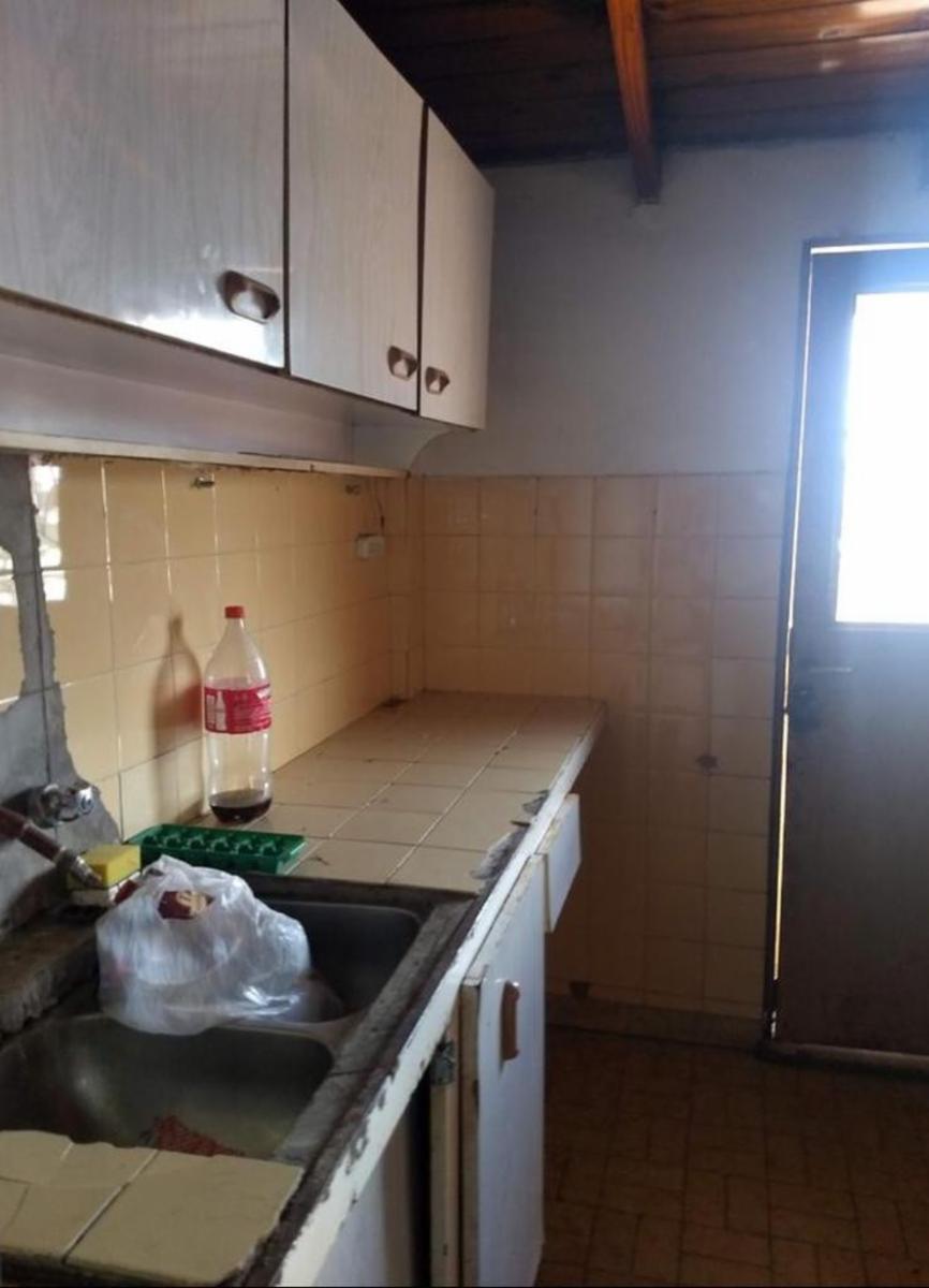 PH 3 AMBIENTES AL FRENTE CON COCHERA Y QUINCHO - PRIMER PISO POR ESCALERA - CASEROS — foto 7