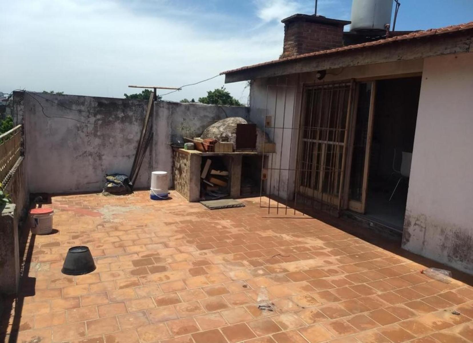 PH 3 AMBIENTES AL FRENTE CON COCHERA Y QUINCHO - PRIMER PISO POR ESCALERA - CASEROS — foto 14