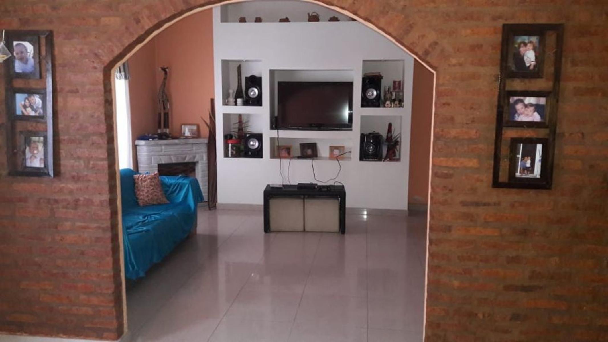 VENTA CASA 5 AMBIENTES VILLA LUZURIAGA CON PISCINA FONDO — foto 8