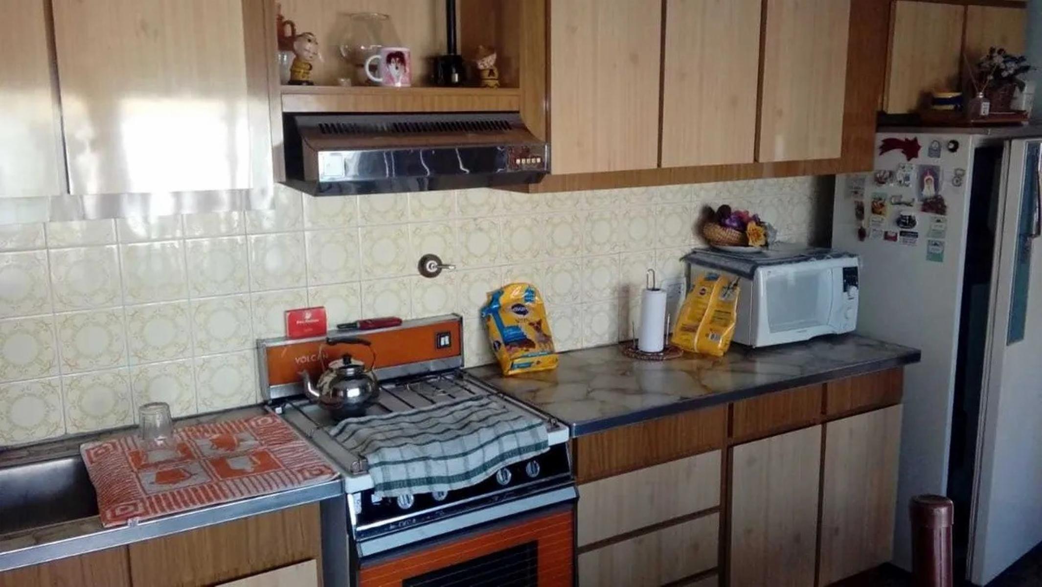 VENTA EN BLOCK CASA 4 AMBIENTES MAS GALPON DE 200 METROS ZONA VILLA CONSTRUCTORA - 7