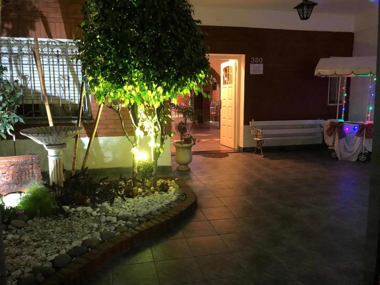 ALQUILER CASA COMERCIAL IDEAL GASTRONOMIA ZONA LOMAS DE MIRADOR - 2