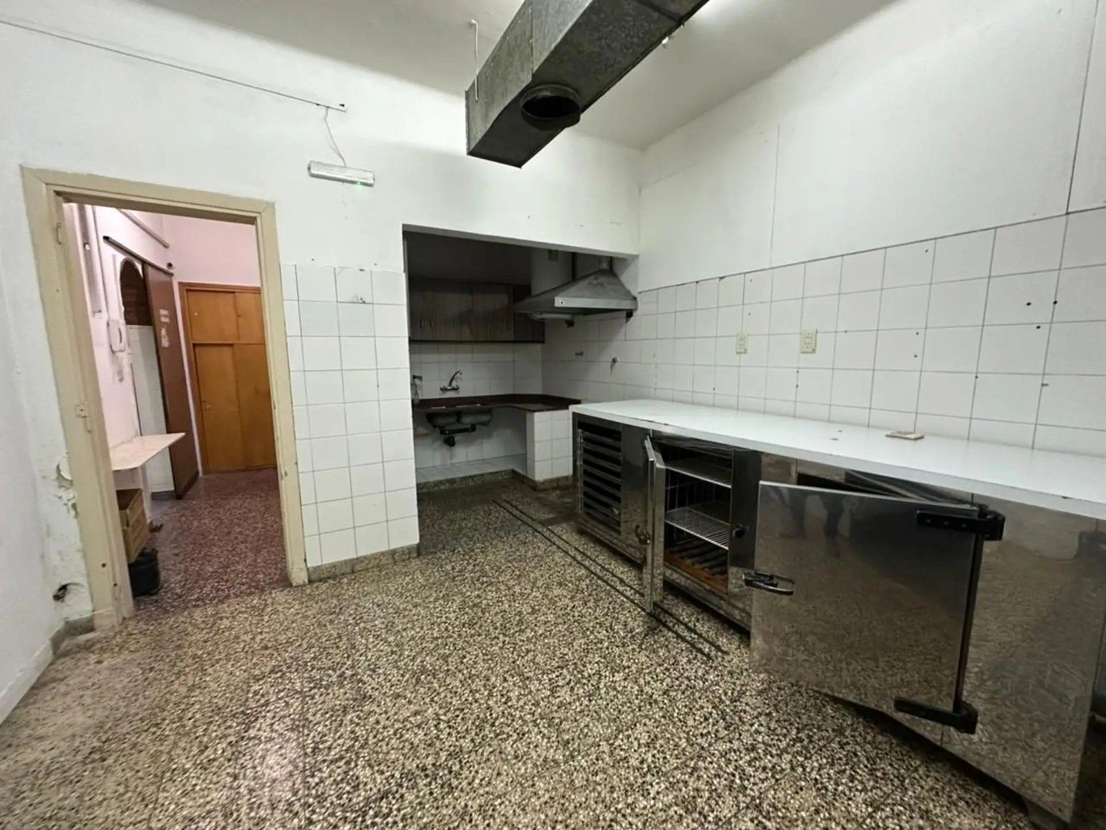 ALQUILER CASA COMERCIAL IDEAL GASTRONOMIA ZONA LOMAS DE MIRADOR - 12