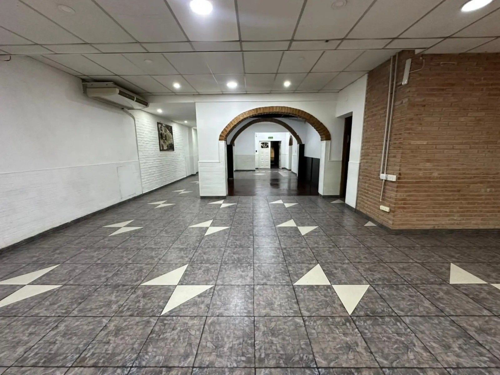ALQUILER CASA COMERCIAL IDEAL GASTRONOMIA ZONA LOMAS DE MIRADOR - 13