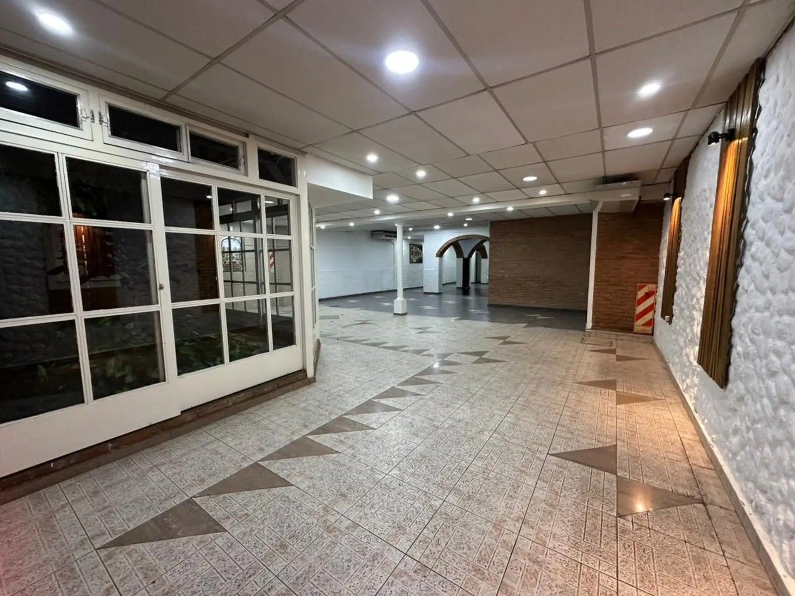 ALQUILER CASA COMERCIAL IDEAL GASTRONOMIA ZONA LOMAS DE MIRADOR - 21