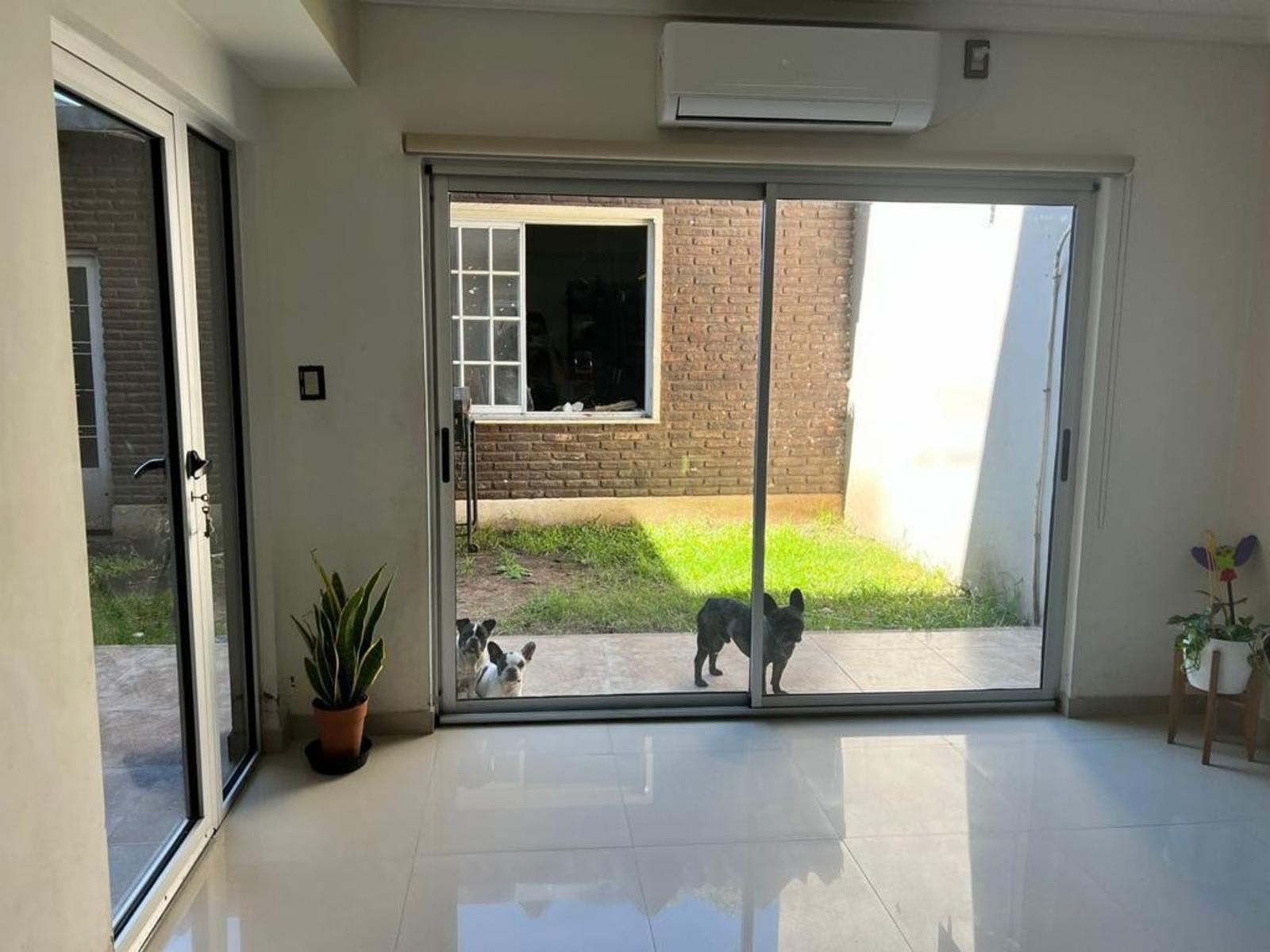 CHALET 6 AMBIENTES CON FONDO, GALPON Y PARQUE - SAN JUSTO — foto 2