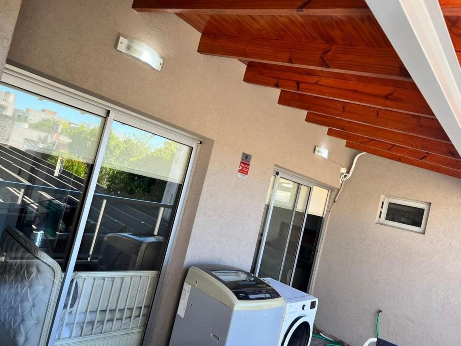 CHALET 6 AMBIENTES CON FONDO, GALPON Y PARQUE - SAN JUSTO — foto 5