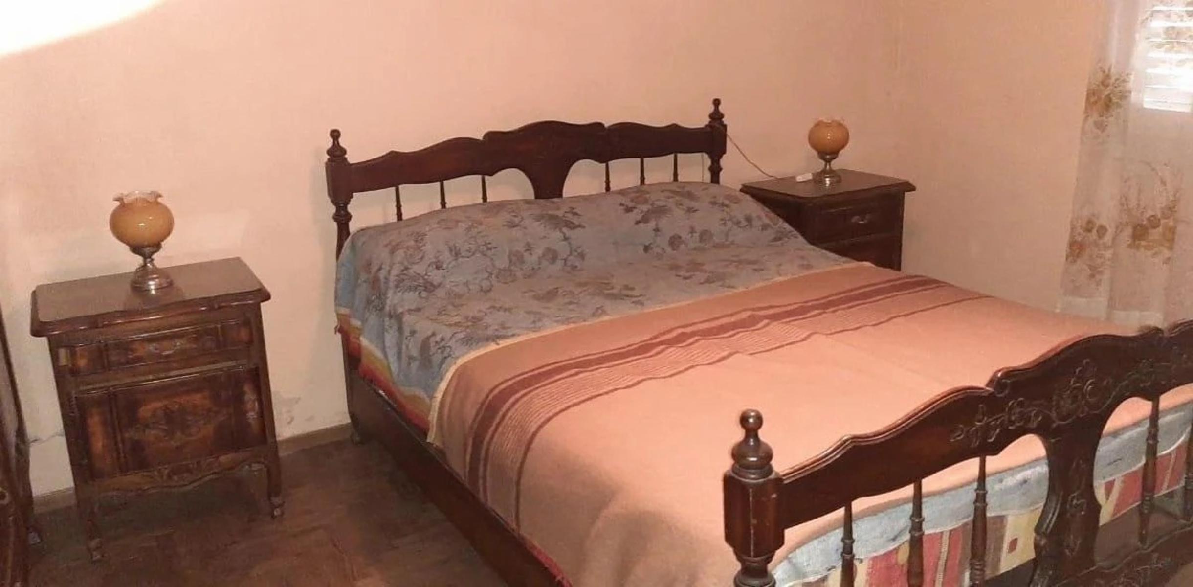 VENTA MULTIFAMILIAR - DOS CASAS DE 3 AMBIENTES - ZONA RAMOS MEJIA SUR - 4