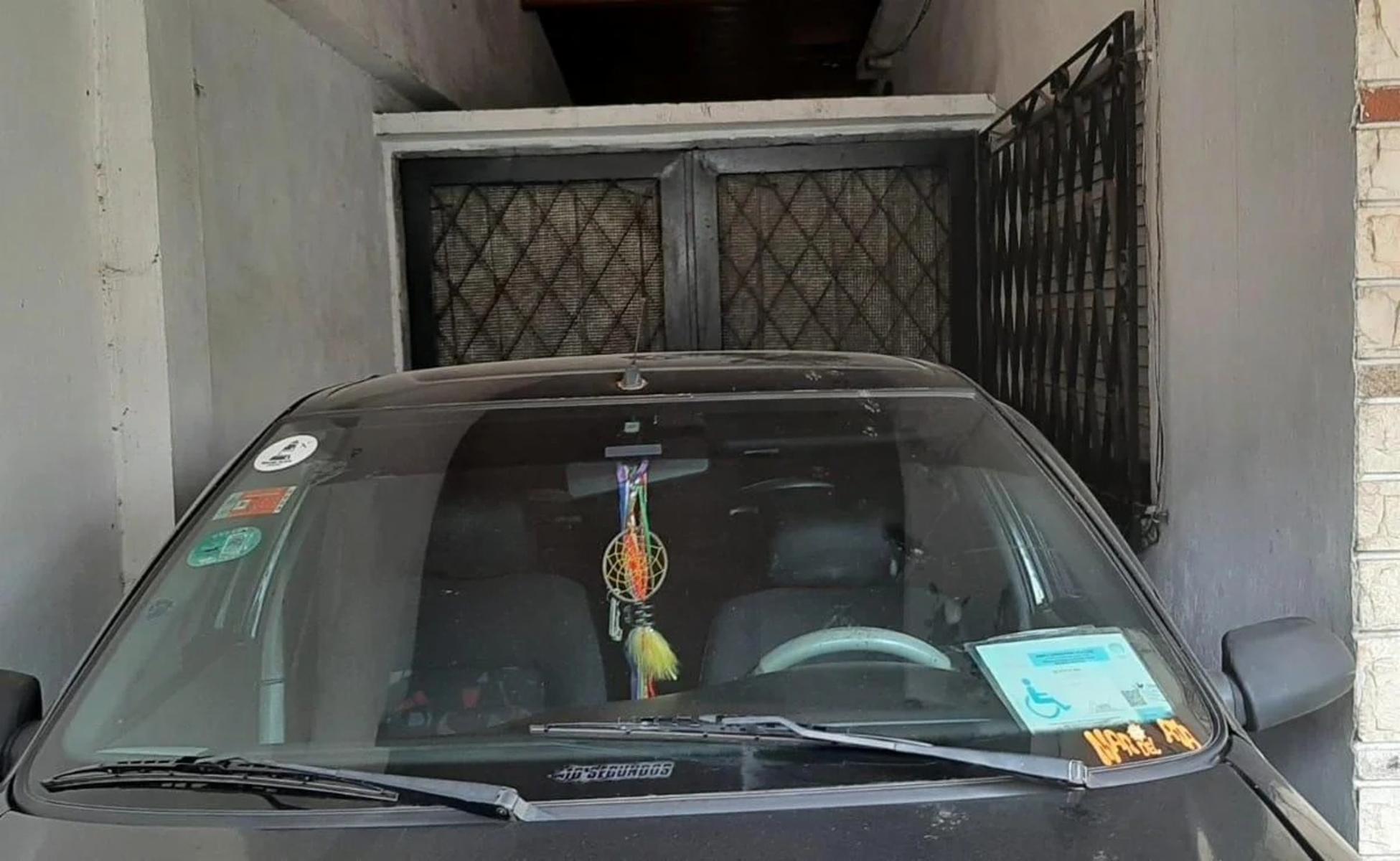 VENTA MULTIFAMILIAR - DOS CASAS DE 3 AMBIENTES - ZONA RAMOS MEJIA SUR - 5