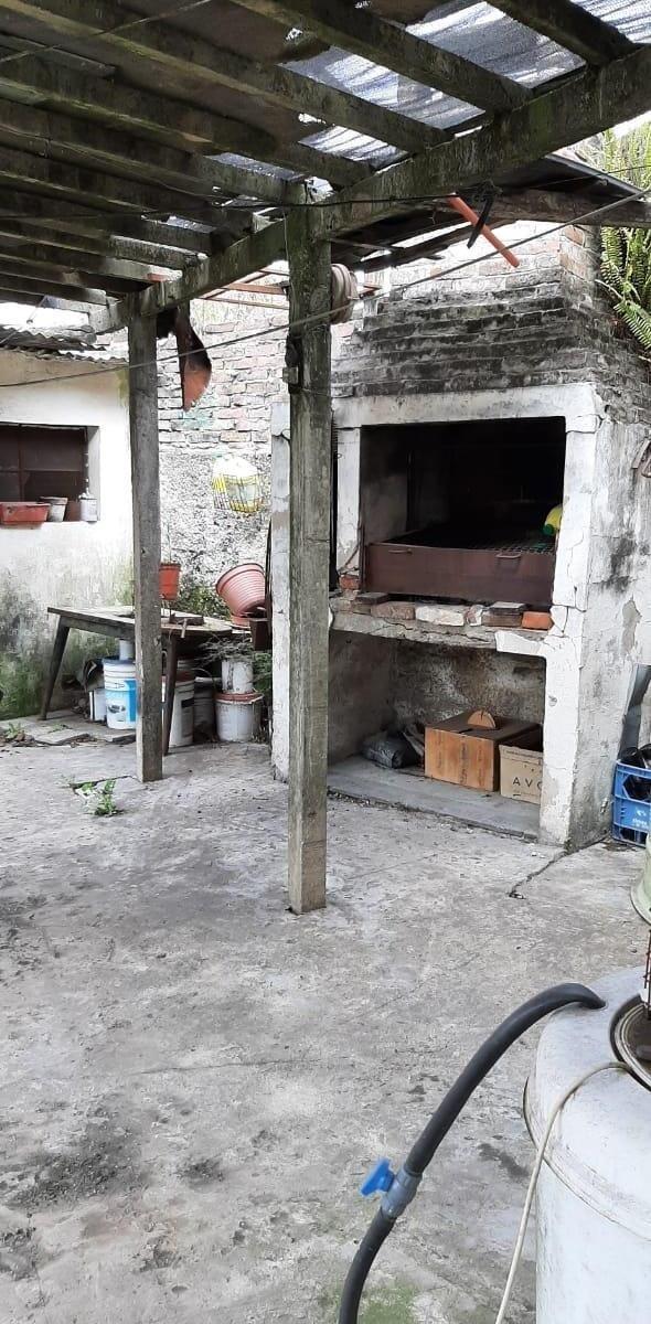 VENTA MULTIFAMILIAR - DOS CASAS DE 3 AMBIENTES - ZONA RAMOS MEJIA SUR - 10