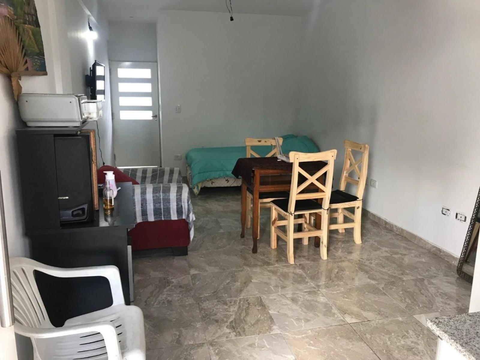 EXCELENTE DEPARTAMENTO MONOAMBIENTE CON PATIO Y COCHERA - ZONA VILLA LUZURIAGA — foto 4