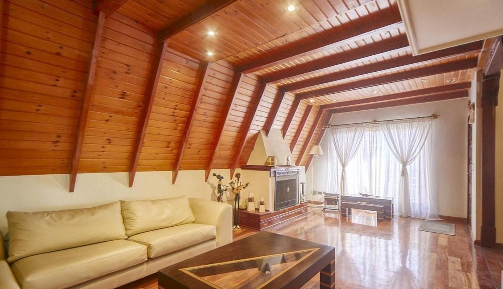 Casa 6 ambientes con fondo y piscina — foto 7