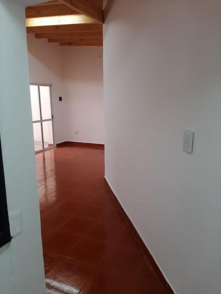 Alquiler Departamento monoambiente tipo casa 1 piso x escalera - 3