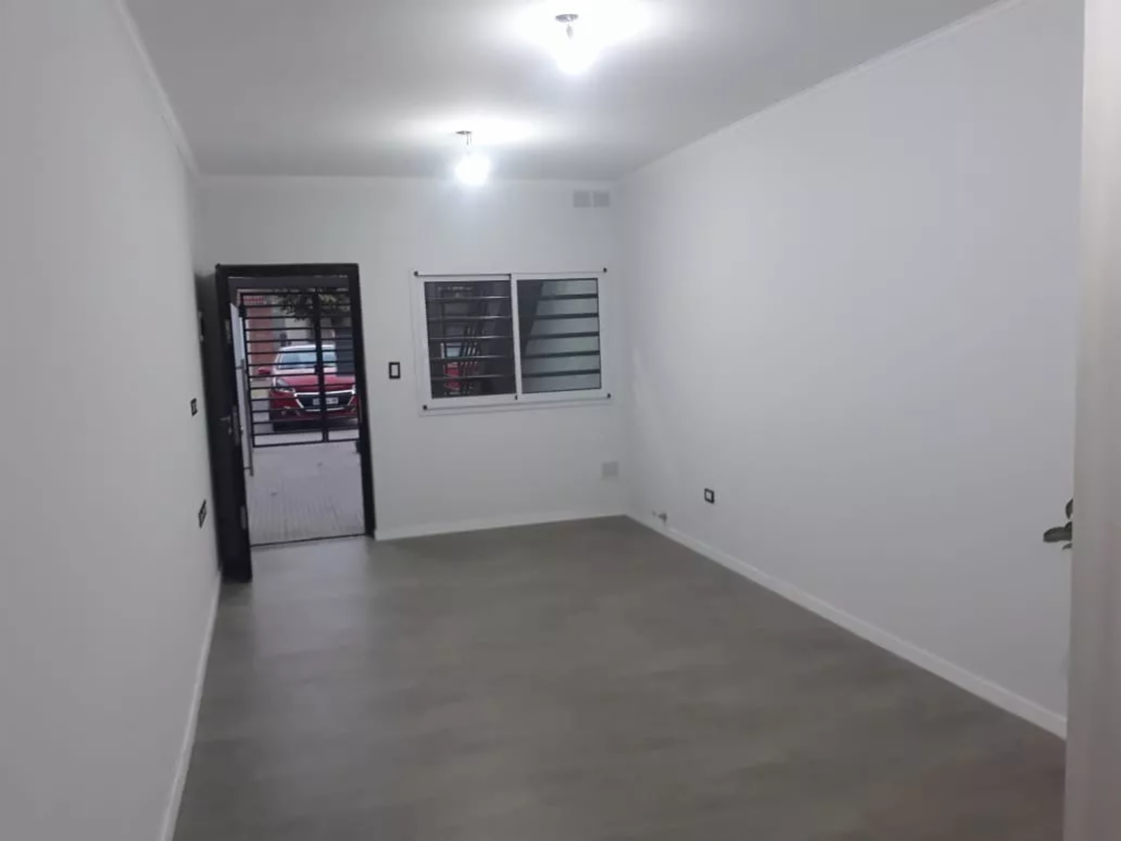 Departamento 2 Ambientes con Cochera y Fondo Villa Luzuriaga — foto 3