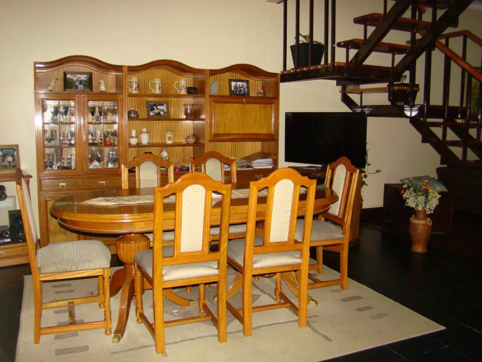 Venta Casa 4 ambientes con fondo y piscina Lomas del MIrador — foto 3