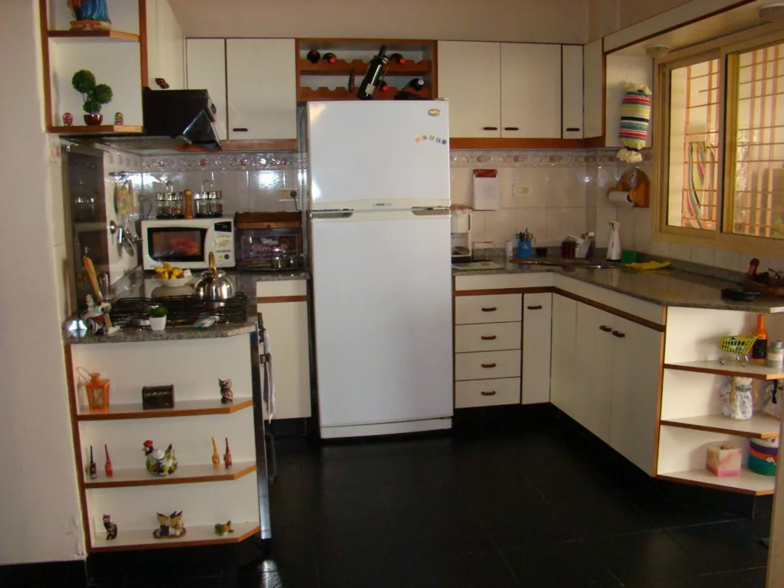 Venta Casa 4 ambientes con fondo y piscina Lomas del MIrador — foto 4
