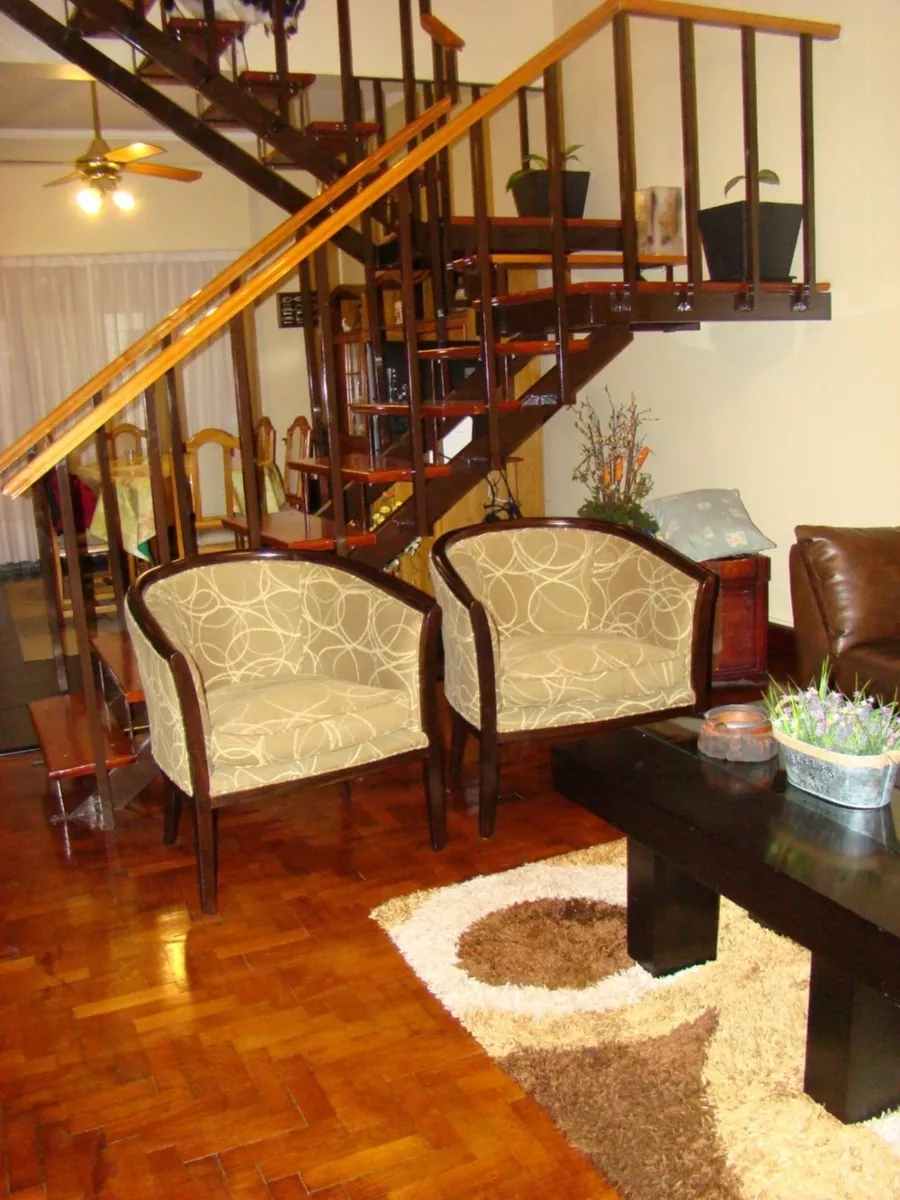 Venta Casa 4 ambientes con fondo y piscina Lomas del MIrador — foto 5