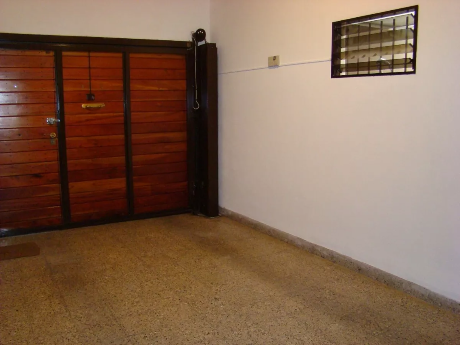Venta Casa 4 ambientes con fondo y piscina Lomas del MIrador — foto 11