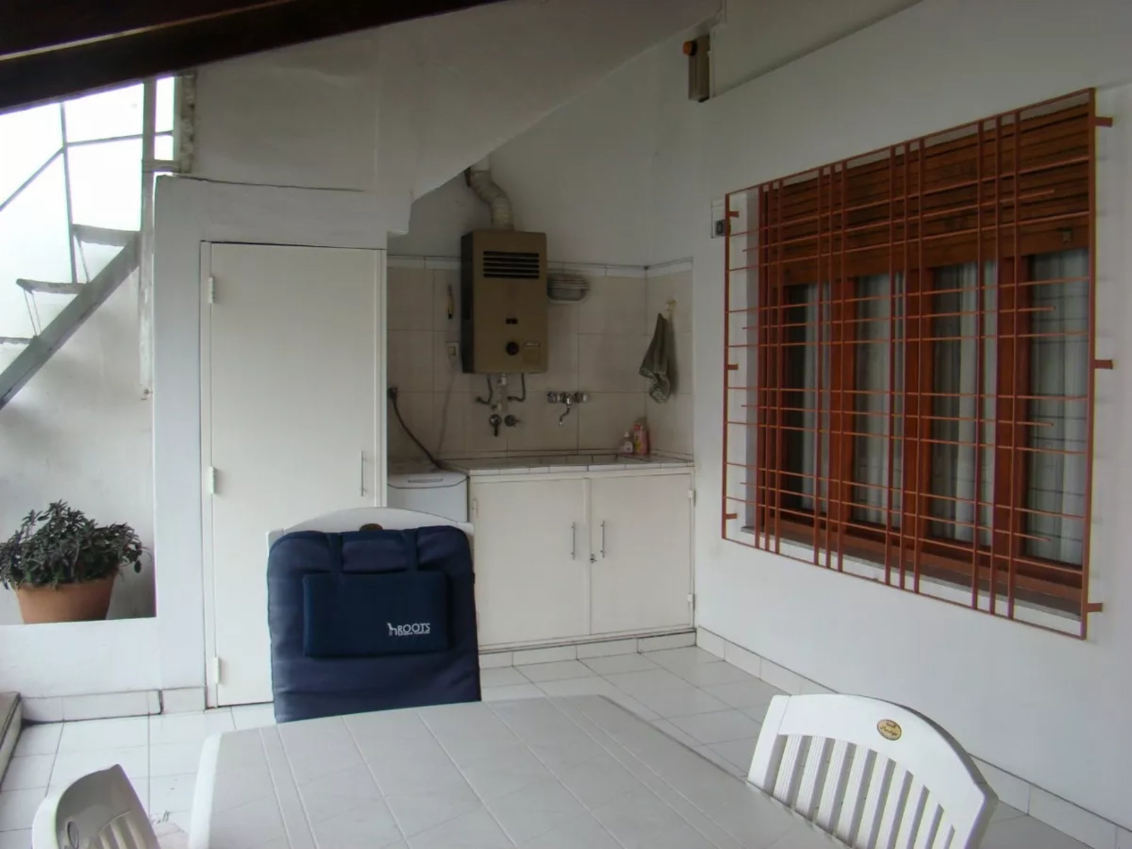 Venta Casa 4 ambientes con fondo y piscina Lomas del MIrador — foto 14