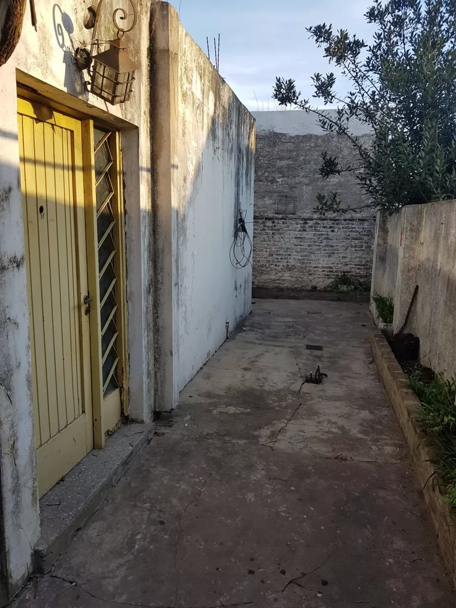 Venta PH 2 ambientes tipo casa Moron - 3