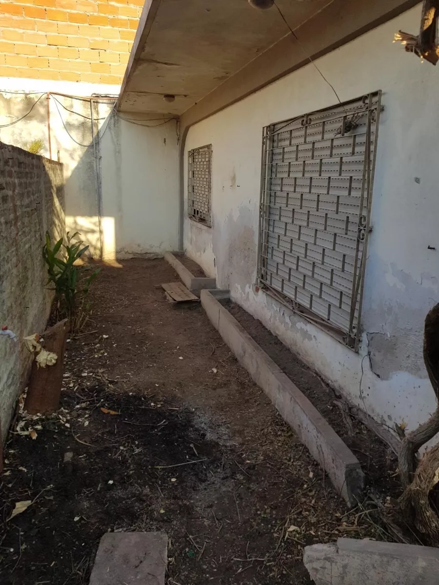 Venta PH 2 ambientes tipo casa Moron - 5