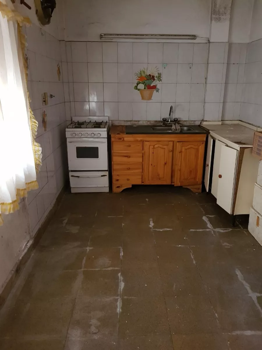 Venta PH 2 ambientes tipo casa Moron - 7