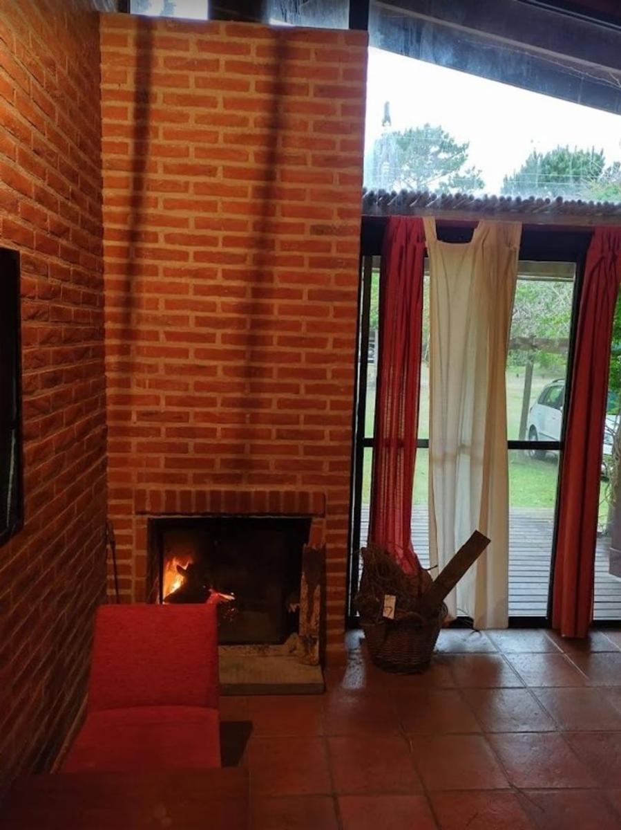ALQUILER TEMPORARIO - CASA 3 AMBIENTES CON JARDIN Y COCHERA -COSTA DEL ESTE — foto 2