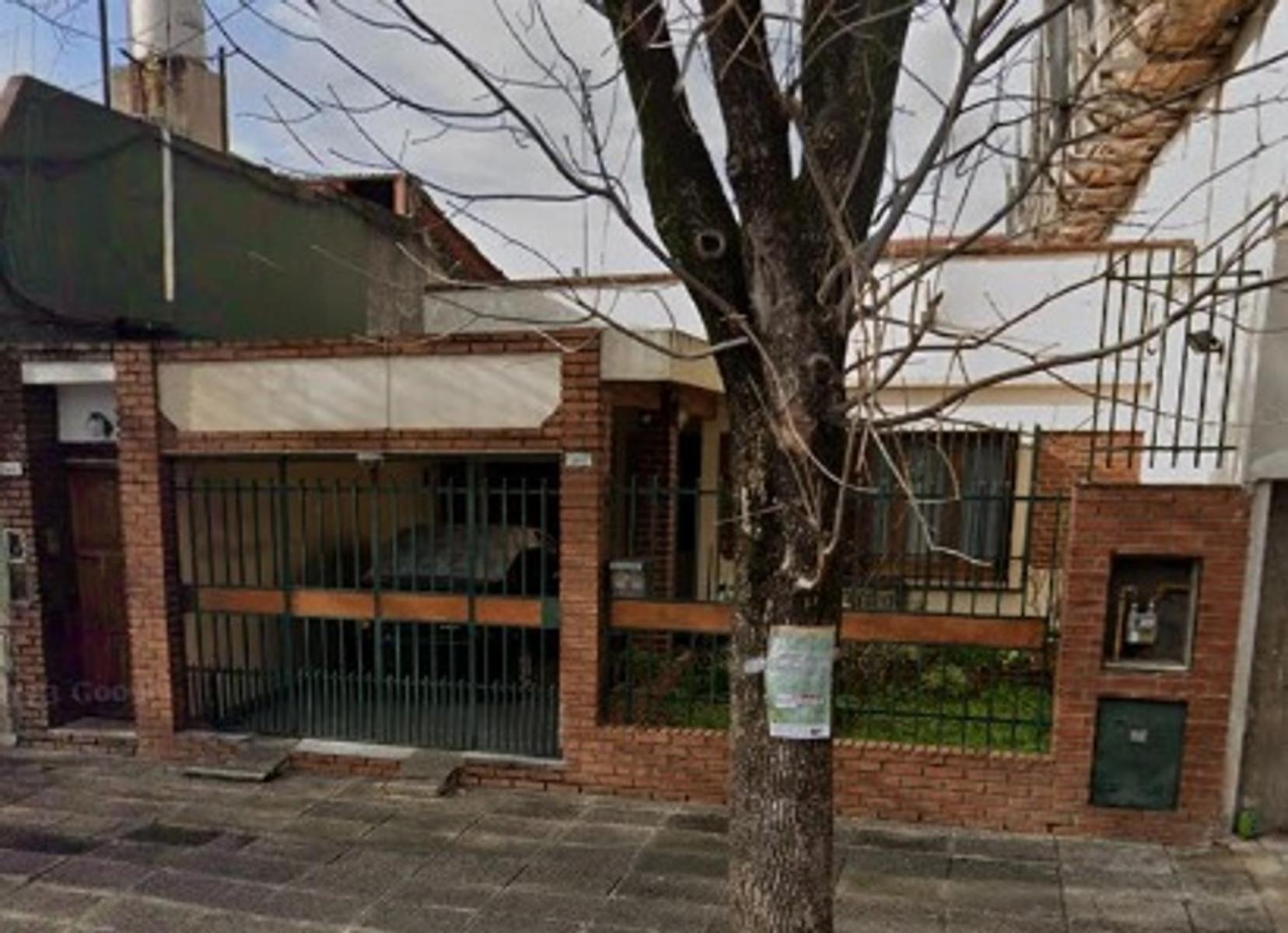 CASA PH 6 AMBIENTES CON JARDIN Y PATIO - MATADEROS